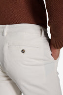 Pantalone chino in velluto bianco