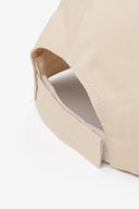 Cappello visiera con ricamo panna-Dan John