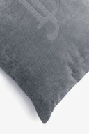 Cuscino grande con ricamo grigio-Dan John