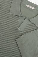 Polo in maglia collo aperto armaturata salvia-Dan John